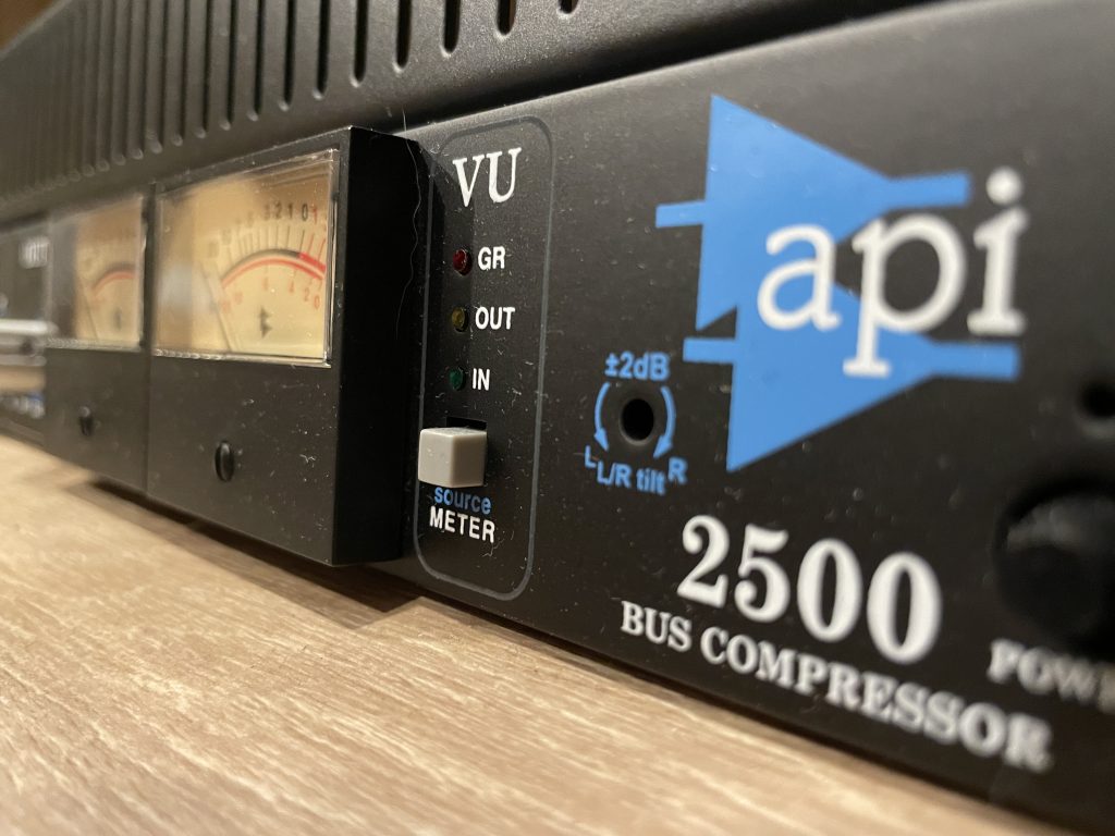 API2500 の写真